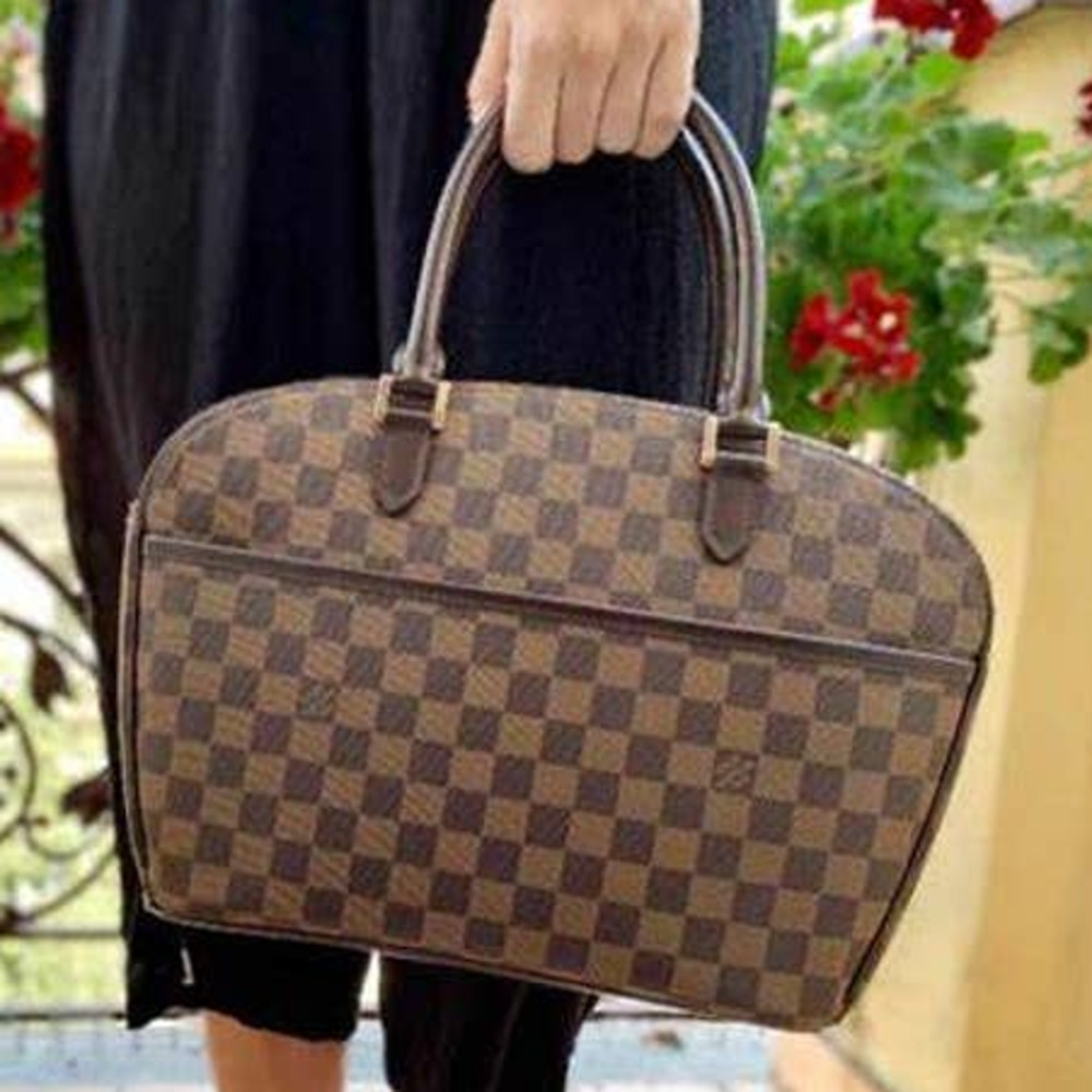 💎✨MINT CONDITION✨💎 Louis Vuitton Sarria Horizontal